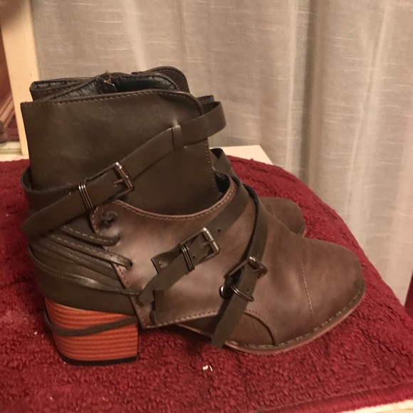 Booties - Picture 6 of 6